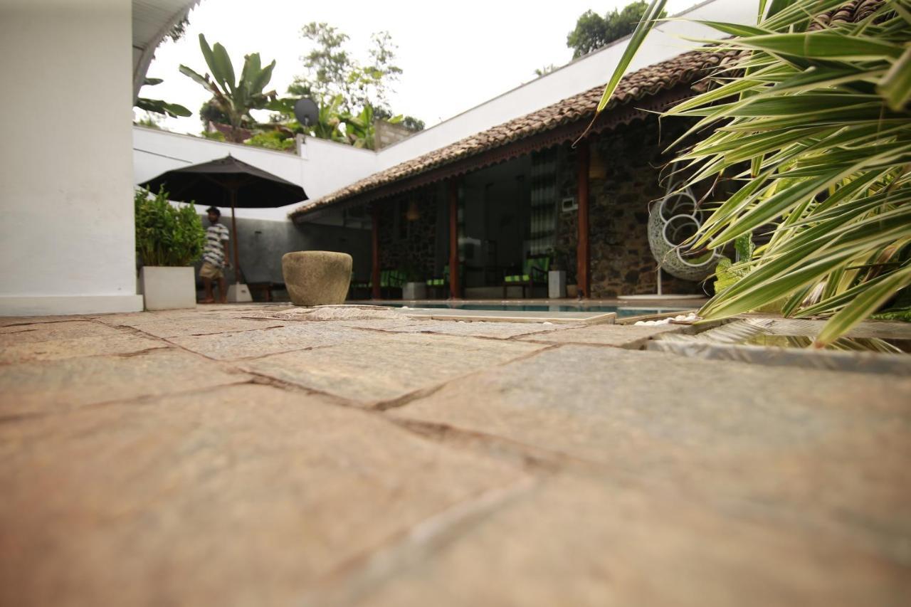 Rock Elephant Villa Hikkaduwa Exterior foto